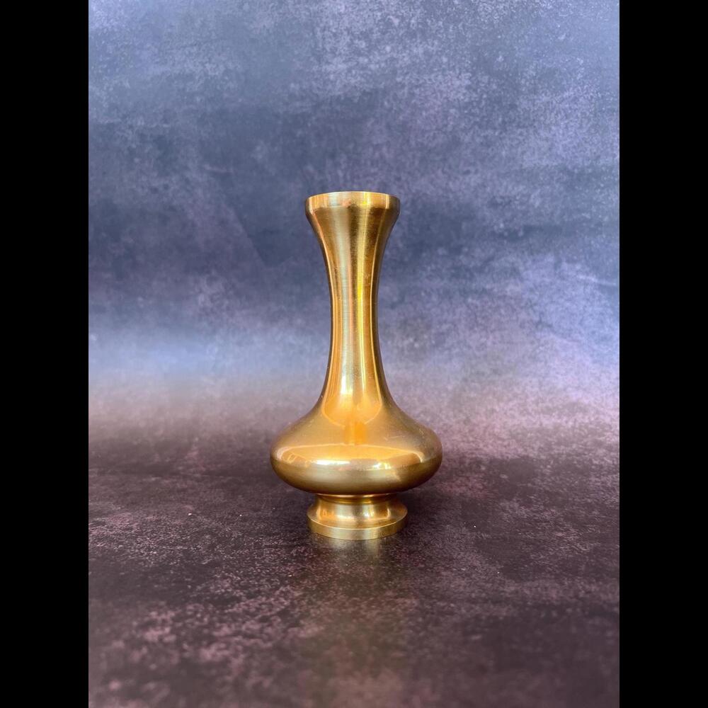 Vintage Brass Vase - Stylish Home Décor Accent